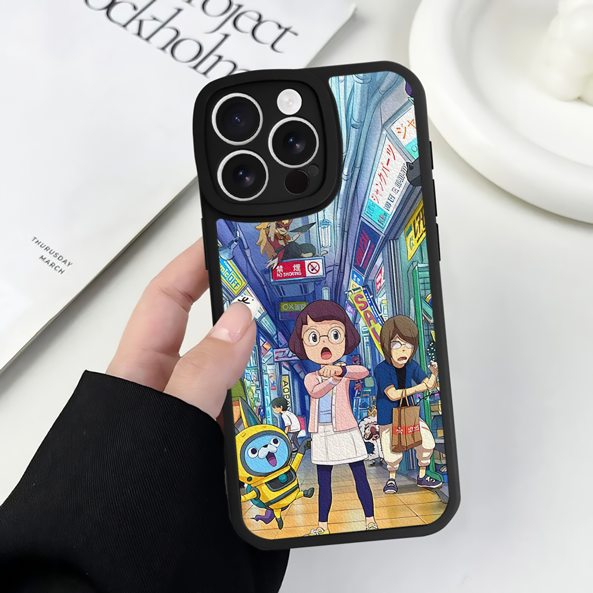 （画像用） 妖怪ウォッチ Yo-kai Watch 【iPhone 16シリーズ対応】シリコンスマホケース（レザー調） 材質：シリコン